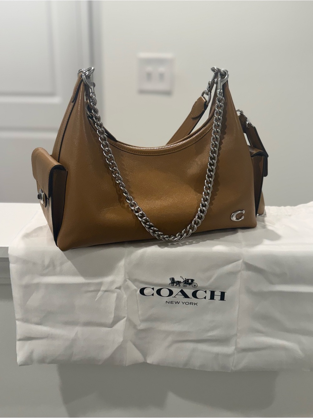 Coach Pocket Juliet 30 Honey Brown NWOT